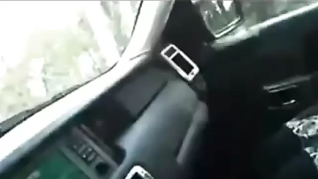 تركي شد بنت للسياره ونيكها